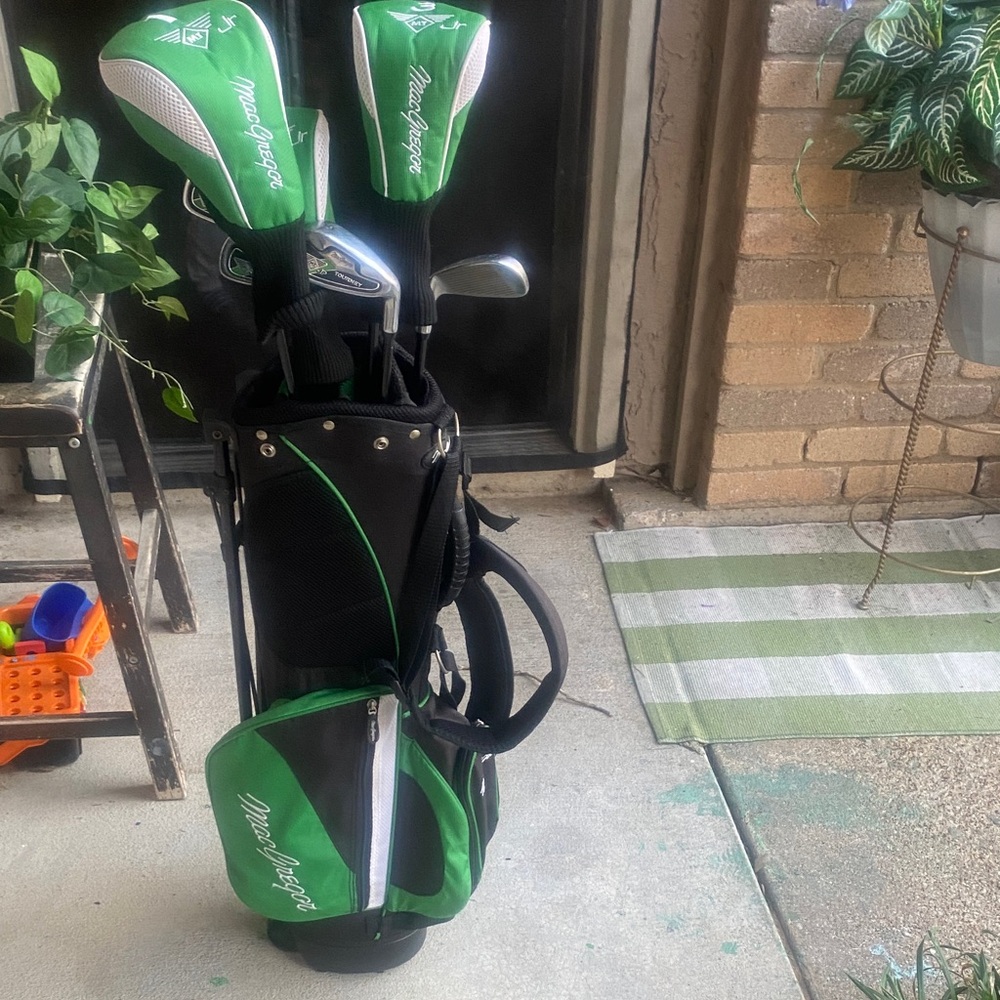McGregor Green and White Golf Club Headcover Set with Black Knit Necks